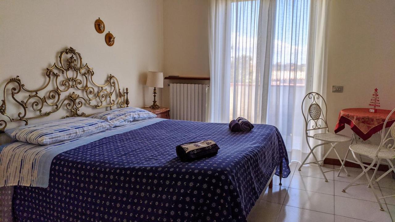 Peppino'S Room Napoli Exterior foto